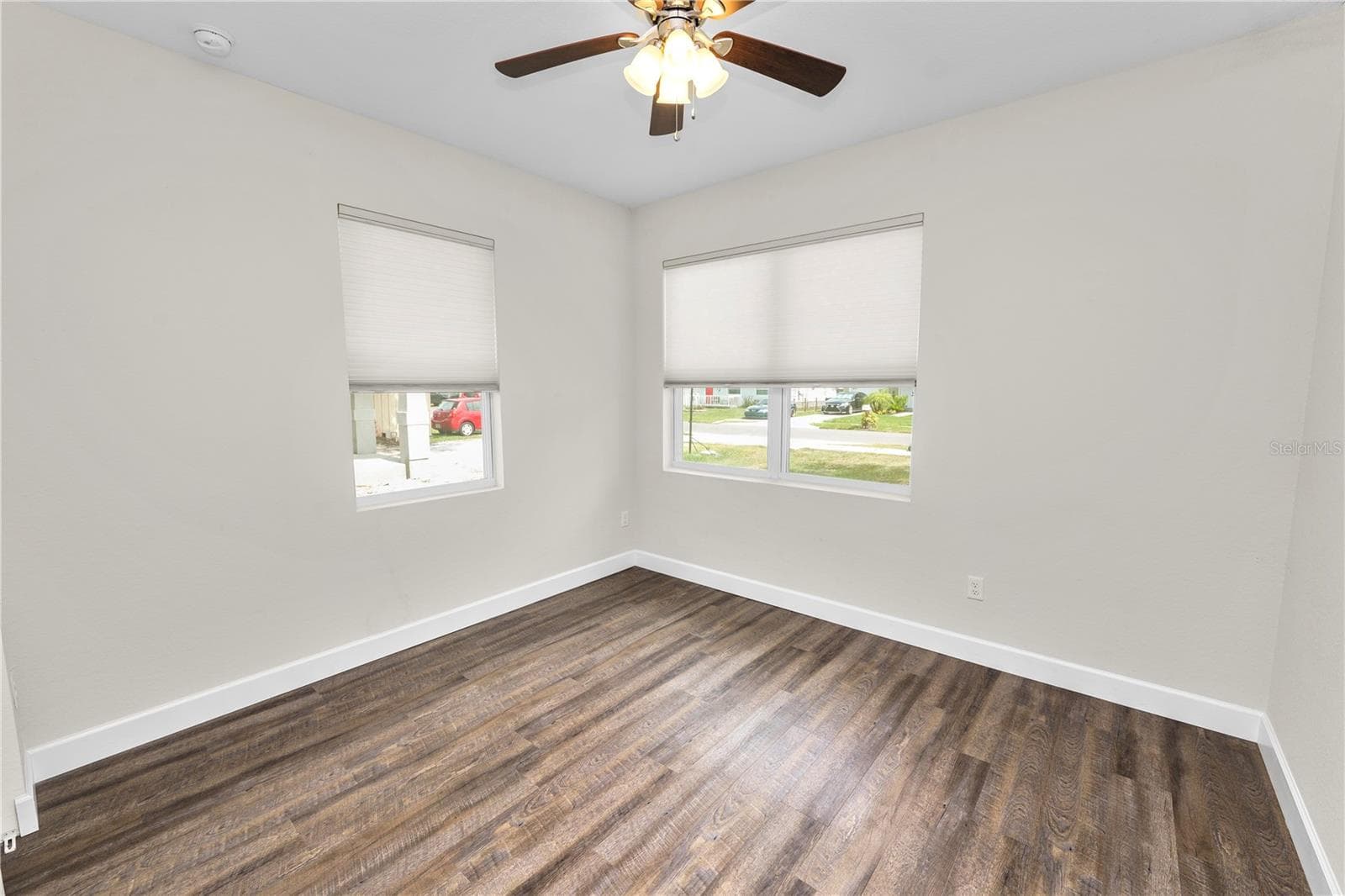Single Family Residence at 3725 57TH AVE N, ST PETERSBURG, photo 7 of 31