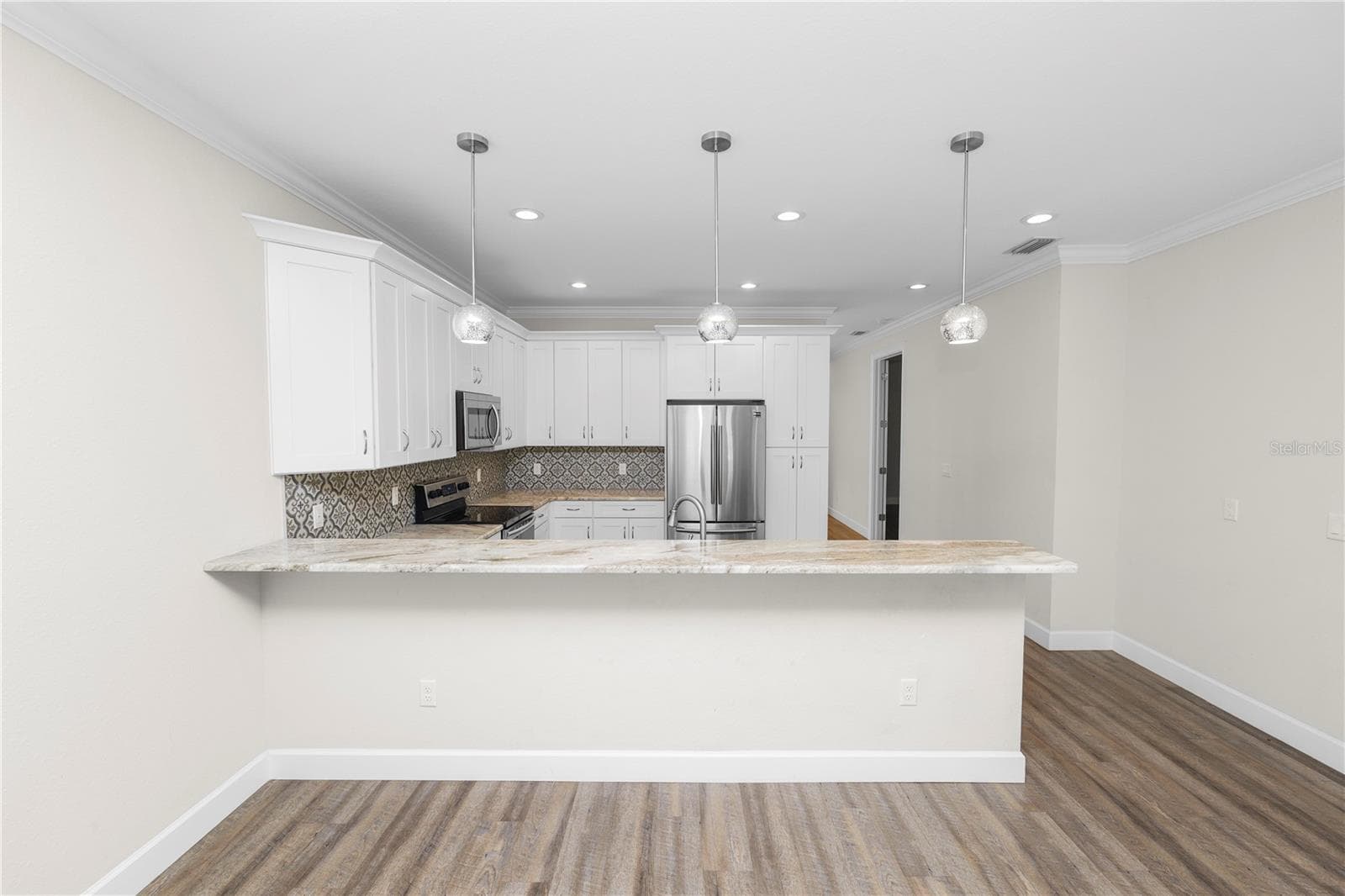 Single Family Residence at 3725 57TH AVE N, ST PETERSBURG, photo 15 of 31