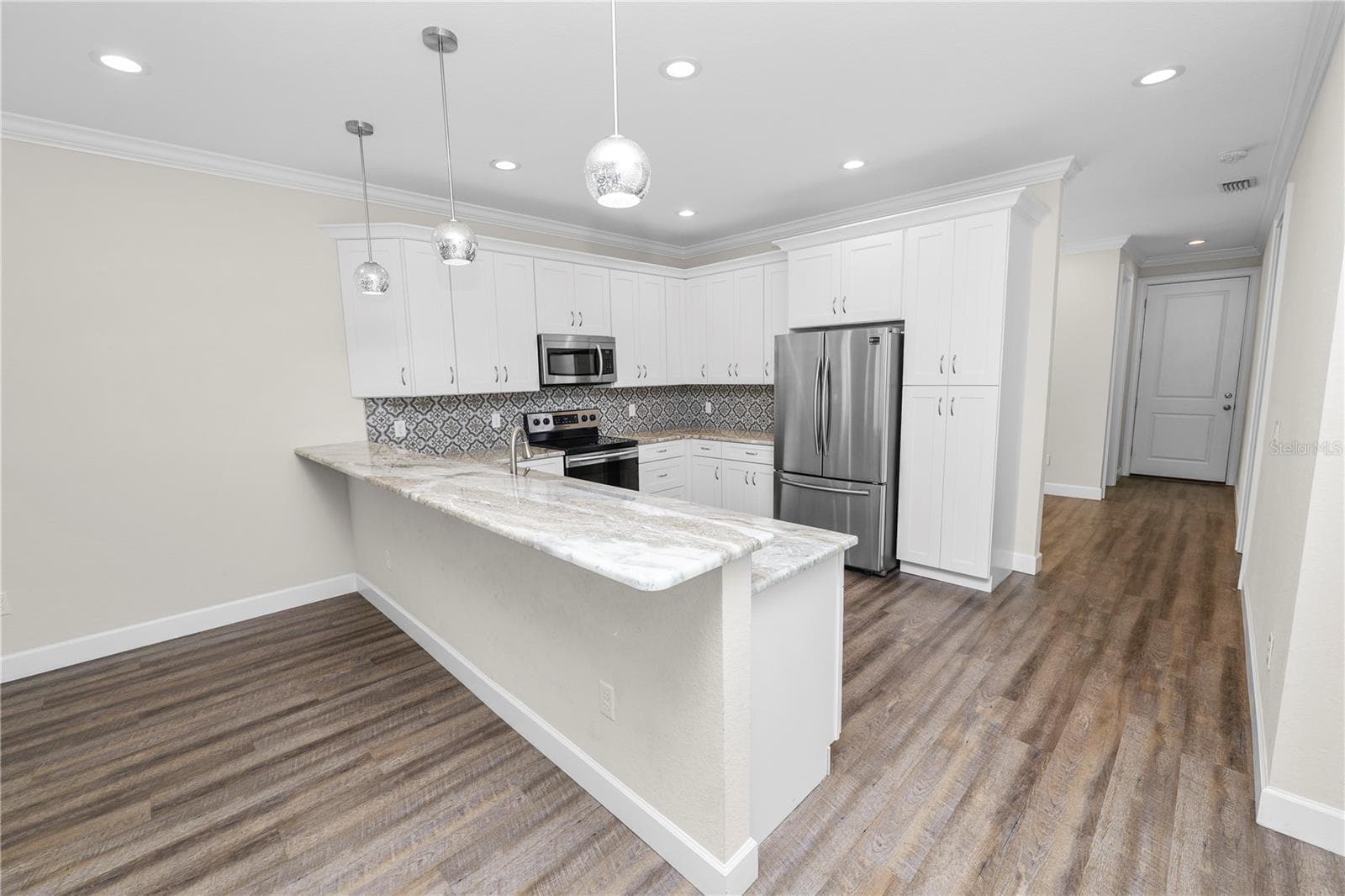 Single Family Residence at 3725 57TH AVE N, ST PETERSBURG, photo 16 of 31