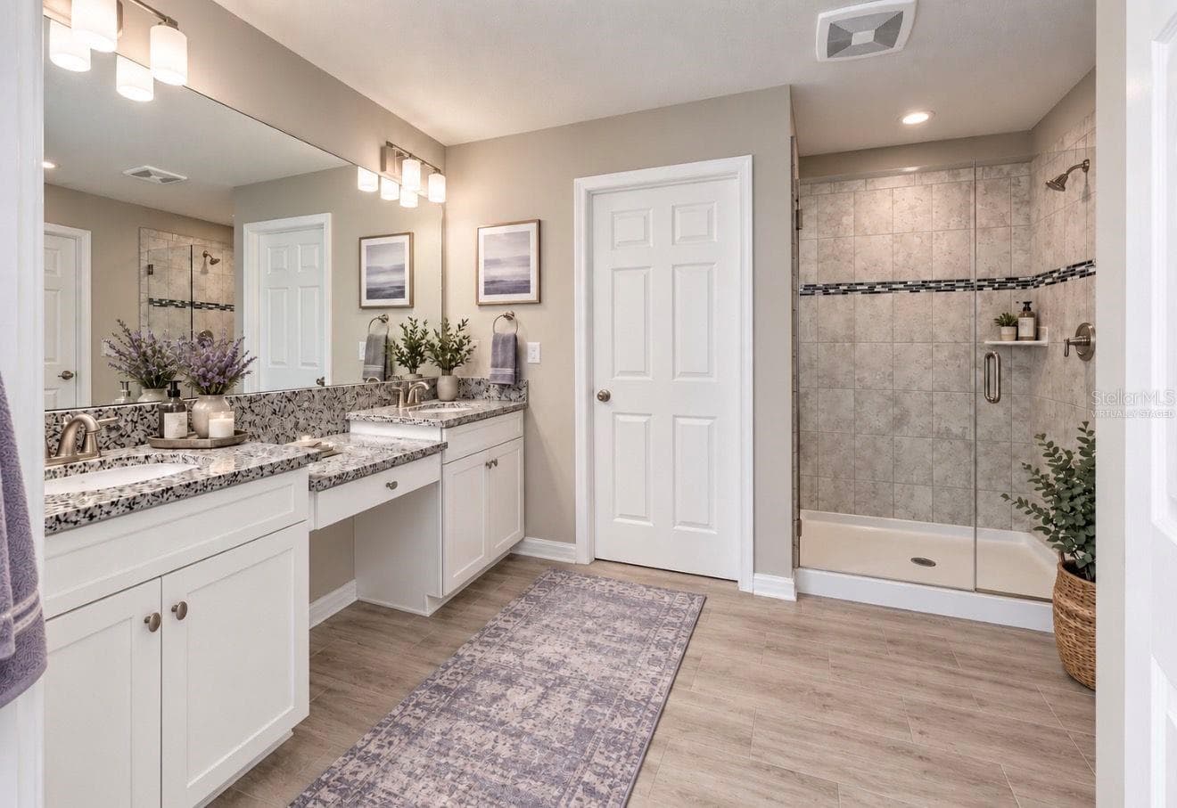 2nd floor primary ensuite bathroom. Virtually Staged. - 3179 MARINE GRASS DR, WIMAUMA