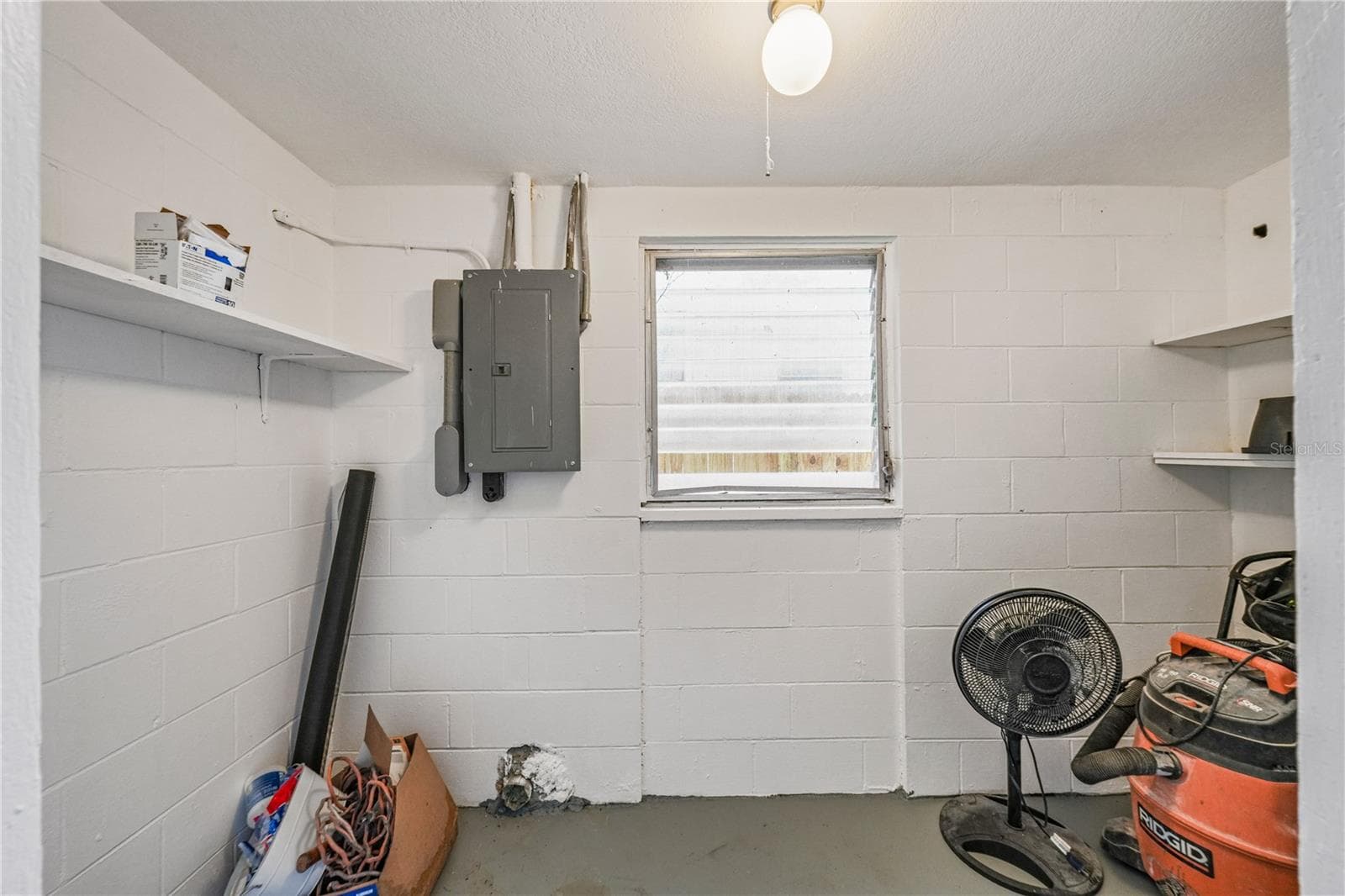 Private Laundry - 1518 CREST AVE, LEESBURG