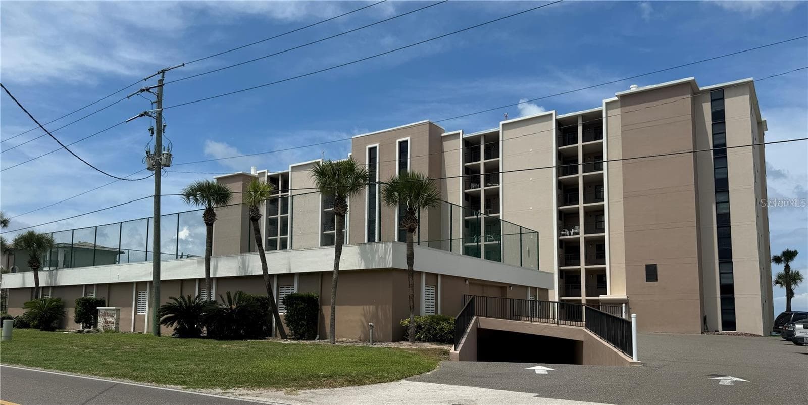 South Driveway - 4745 S ATLANTIC AVE #102, PONCE INLET