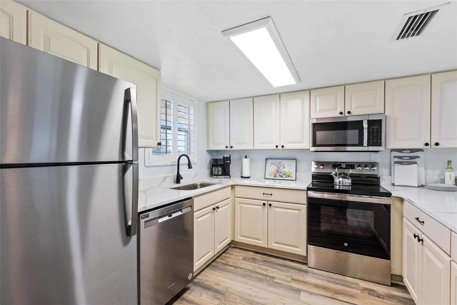 Condominium at 4831 SAXON DR #1080, NEW SMYRNA BEACH, photo 5 of 40