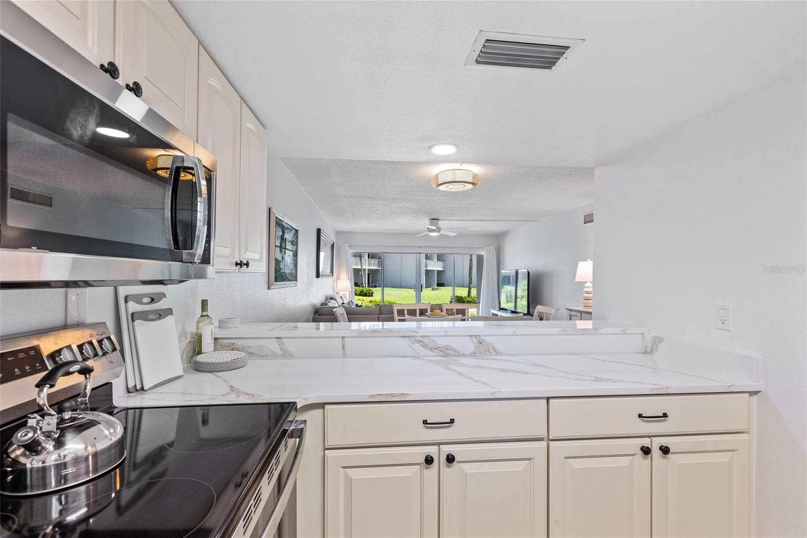 Condominium at 4831 SAXON DR #1080, NEW SMYRNA BEACH, photo 8 of 40