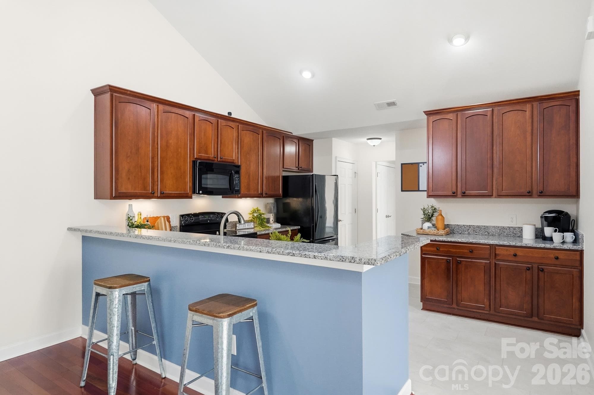 Condominium at 5518 Prosperity View Drive, Charlotte, photo 9 of 38