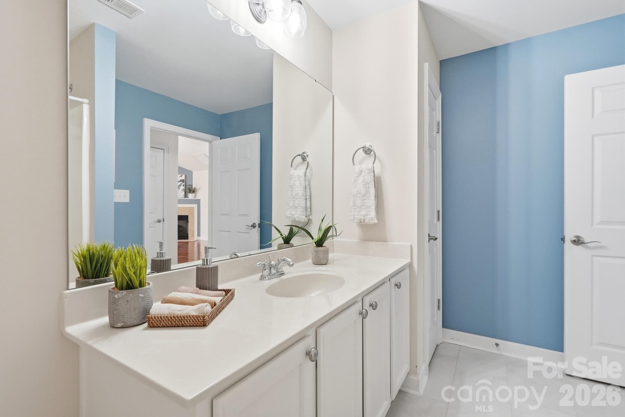 2nd full bath - 5518 Prosperity View Drive, Charlotte