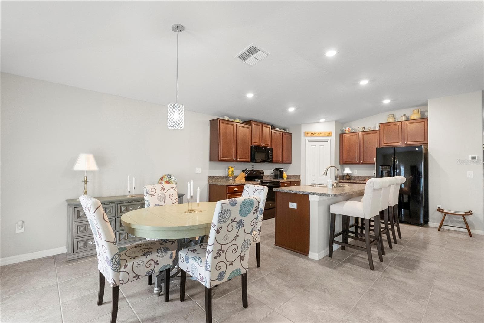 Single Family Residence at 3414 KEARSNEY ABBEY CIR, DOVER, photo 9 of 44