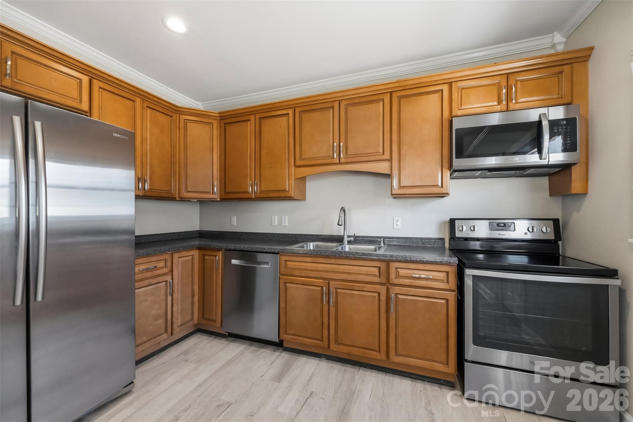 Single Family Residence at 1501 Perfection Avenue, Belmont, photo 9 of 38