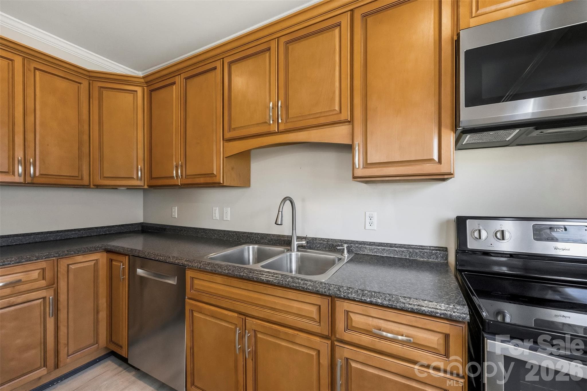 Single Family Residence at 1501 Perfection Avenue, Belmont, photo 11 of 38
