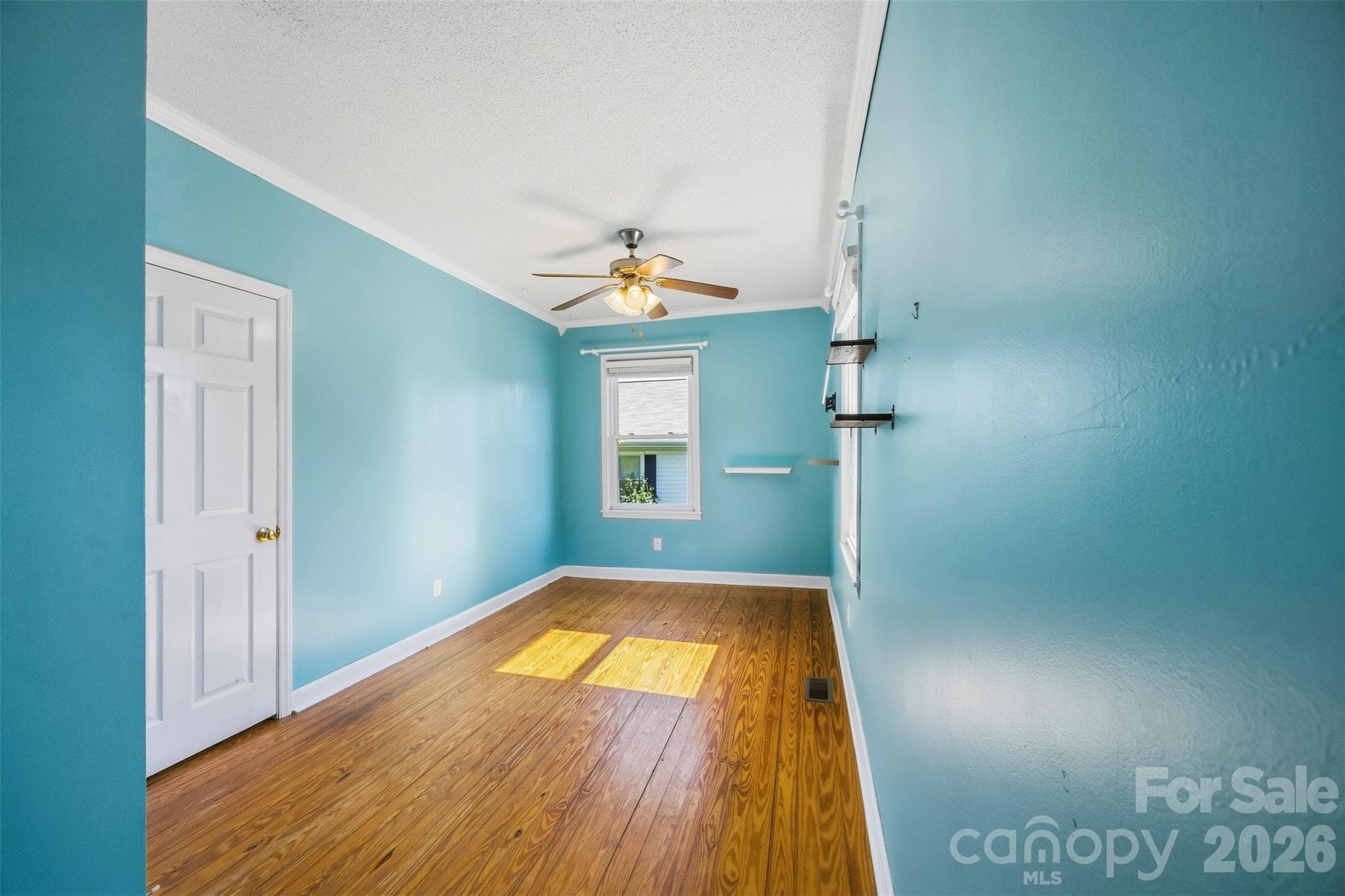 Single Family Residence at 1501 Perfection Avenue, Belmont, photo 21 of 38