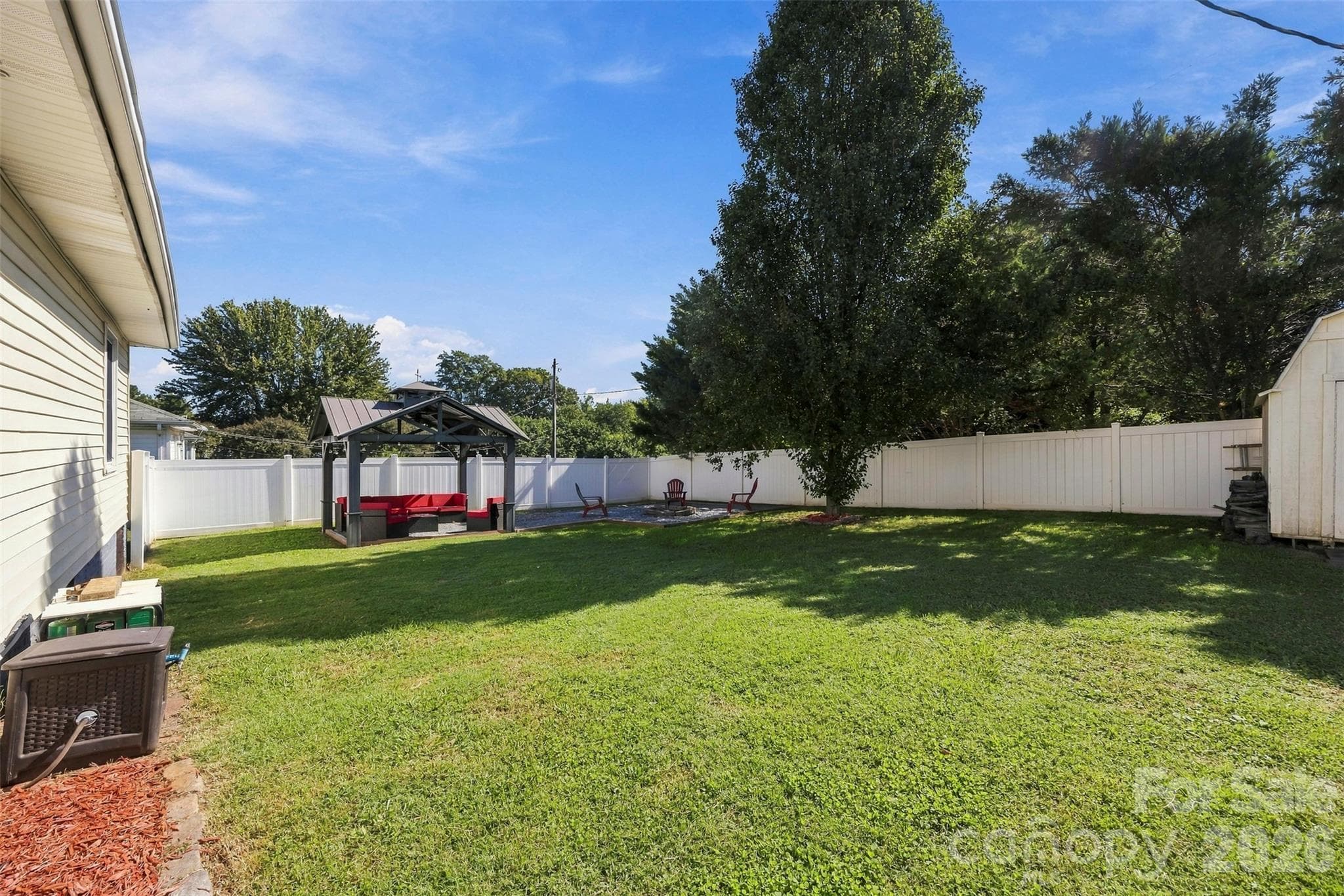 Single Family Residence at 1501 Perfection Avenue, Belmont, photo 26 of 38