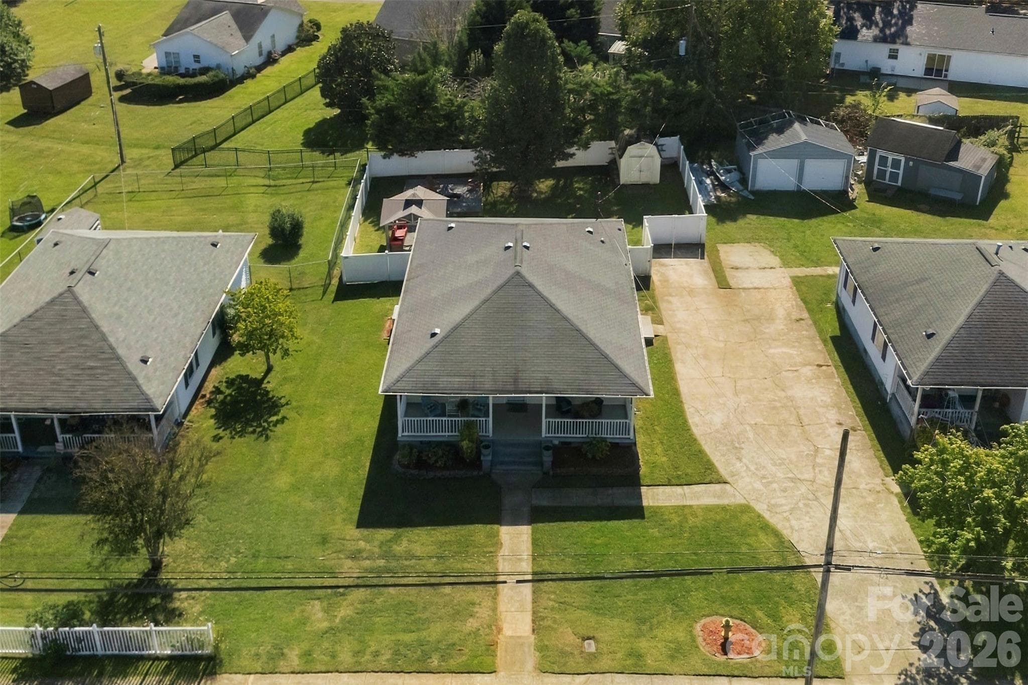 Single Family Residence at 1501 Perfection Avenue, Belmont, photo 29 of 38