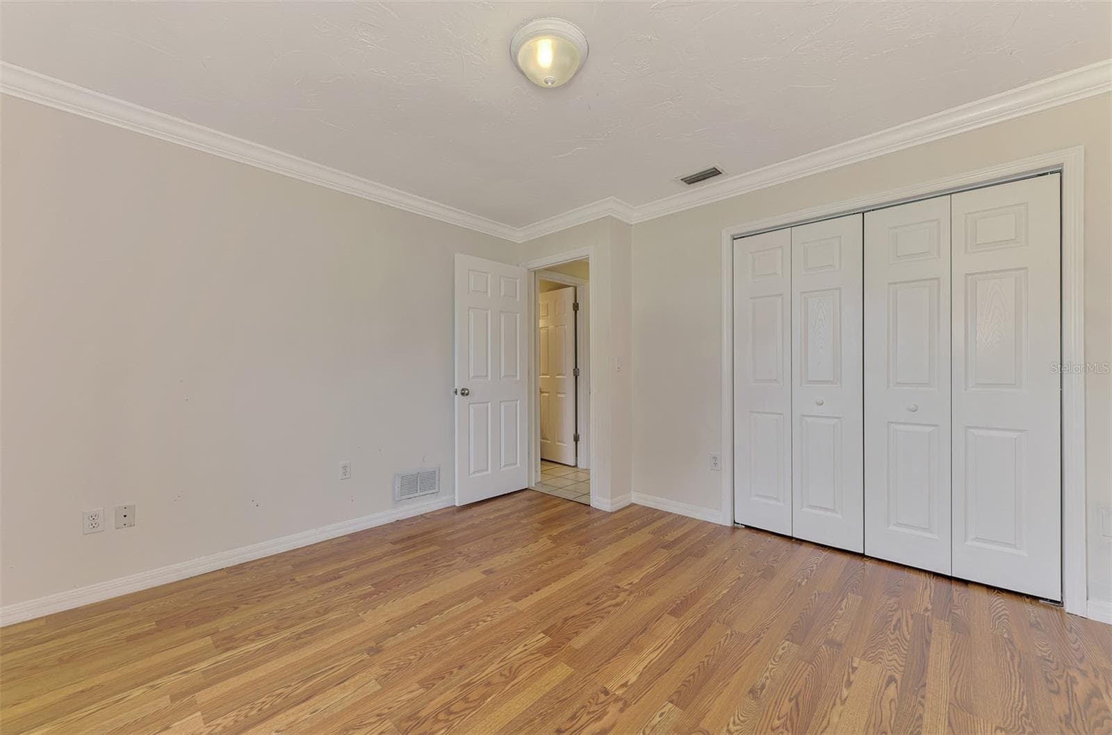 Built-In Closet - 11036 JACQUELINE AVE, ENGLEWOOD
