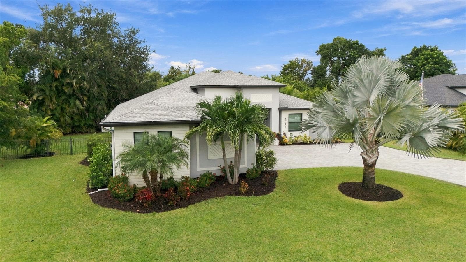Single Family Residence at 3946 COUNTRY VIEW DR, SARASOTA, photo 2 of 98