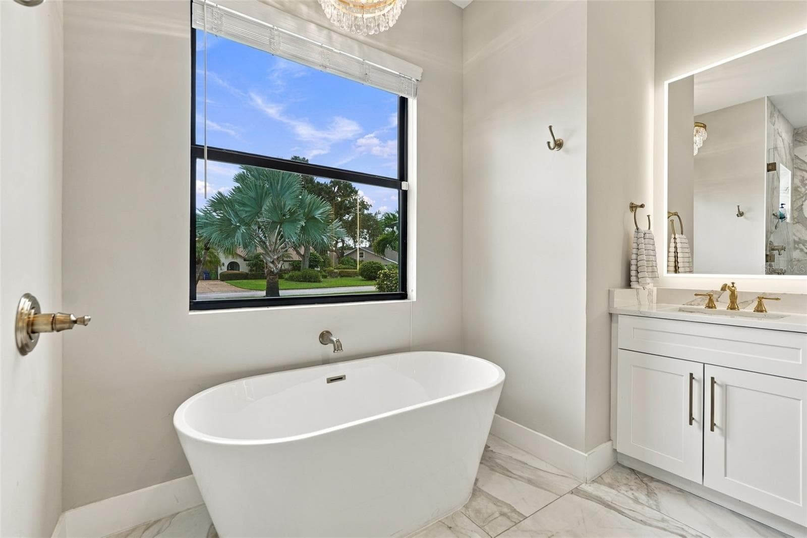 Single Family Residence at 3946 COUNTRY VIEW DR, SARASOTA, photo 41 of 98