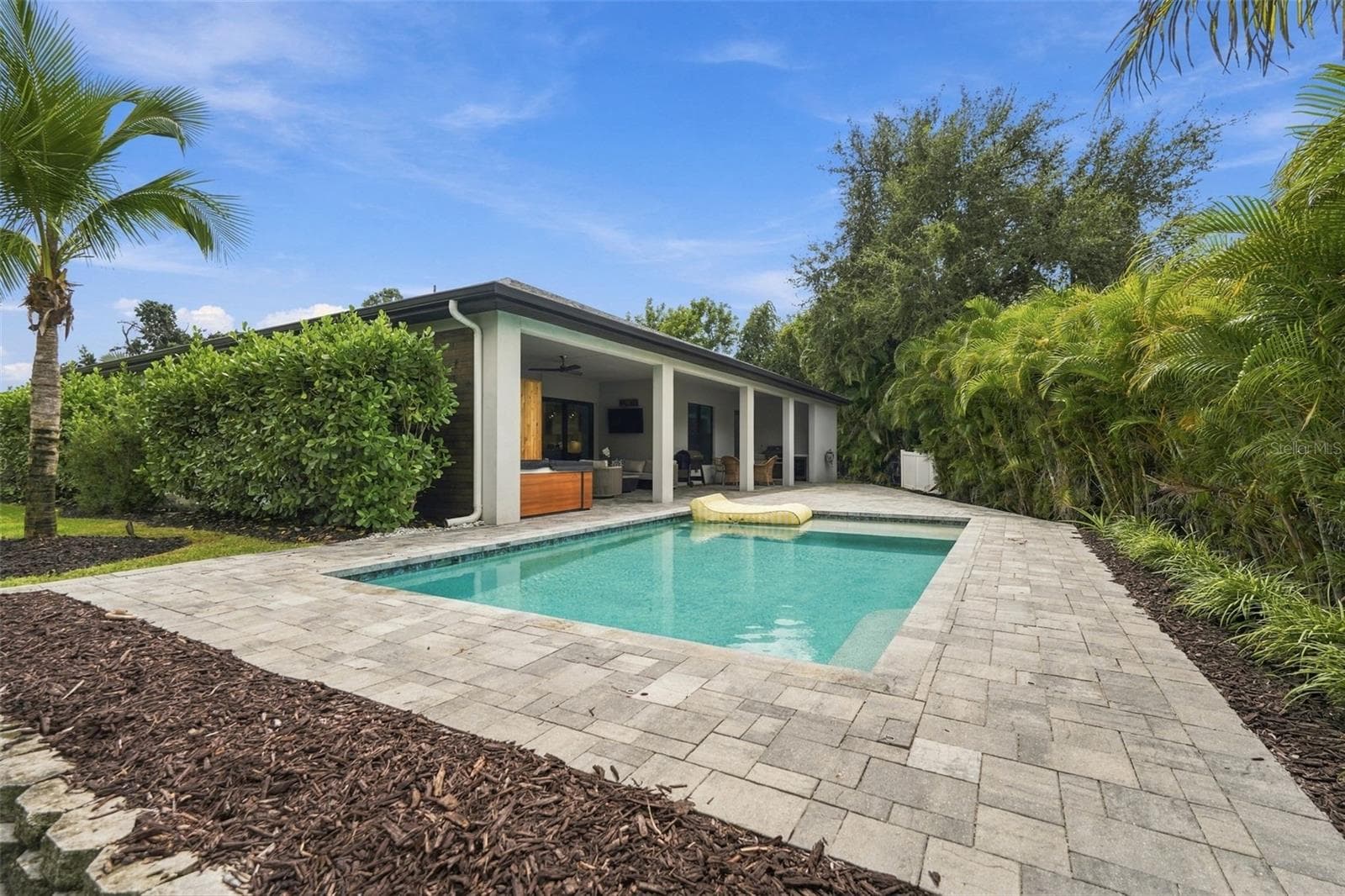 Single Family Residence at 3946 COUNTRY VIEW DR, SARASOTA, photo 69 of 98