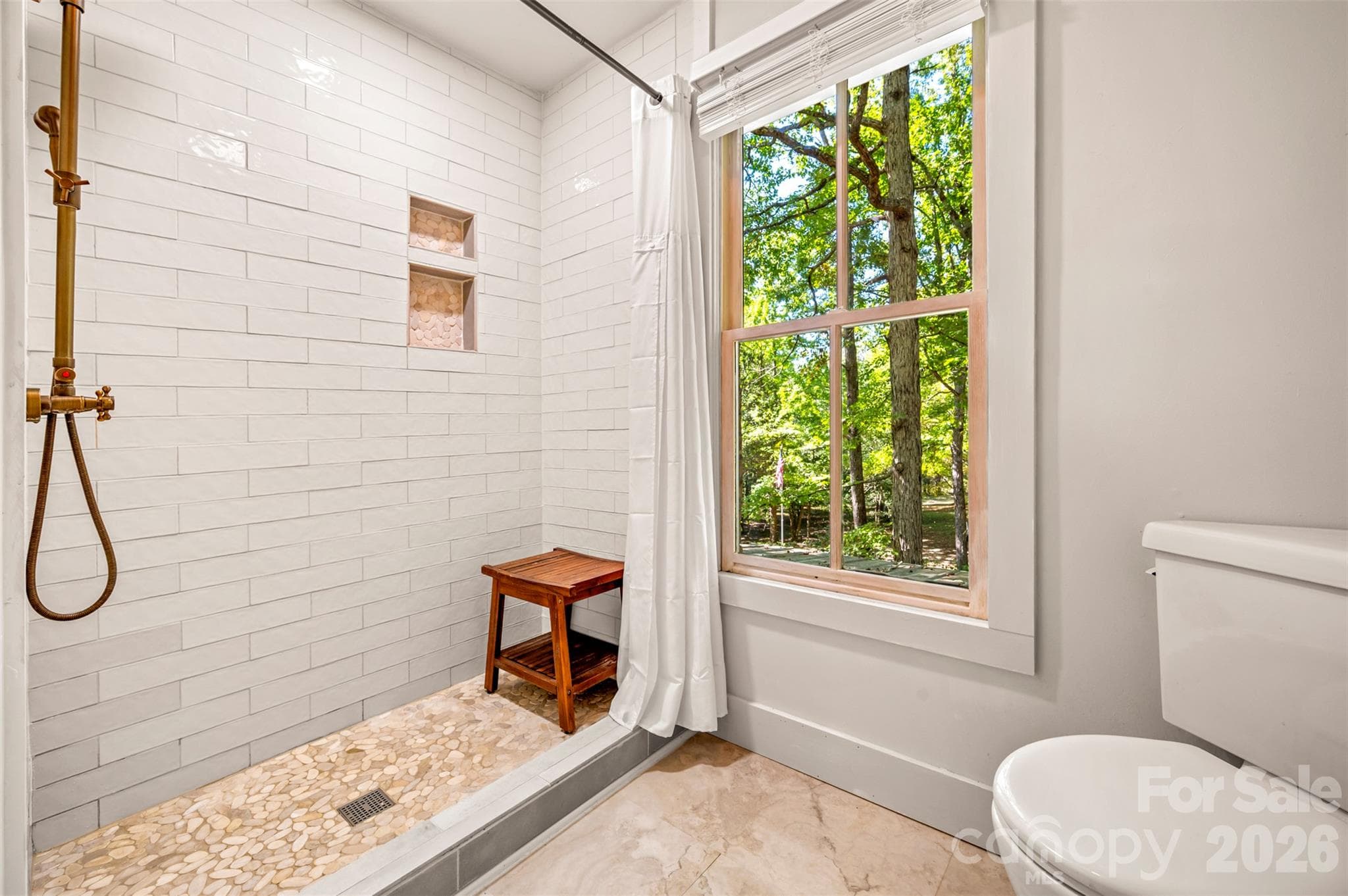 Hall bath tiled shower - 600 John Weaver Road, Columbus