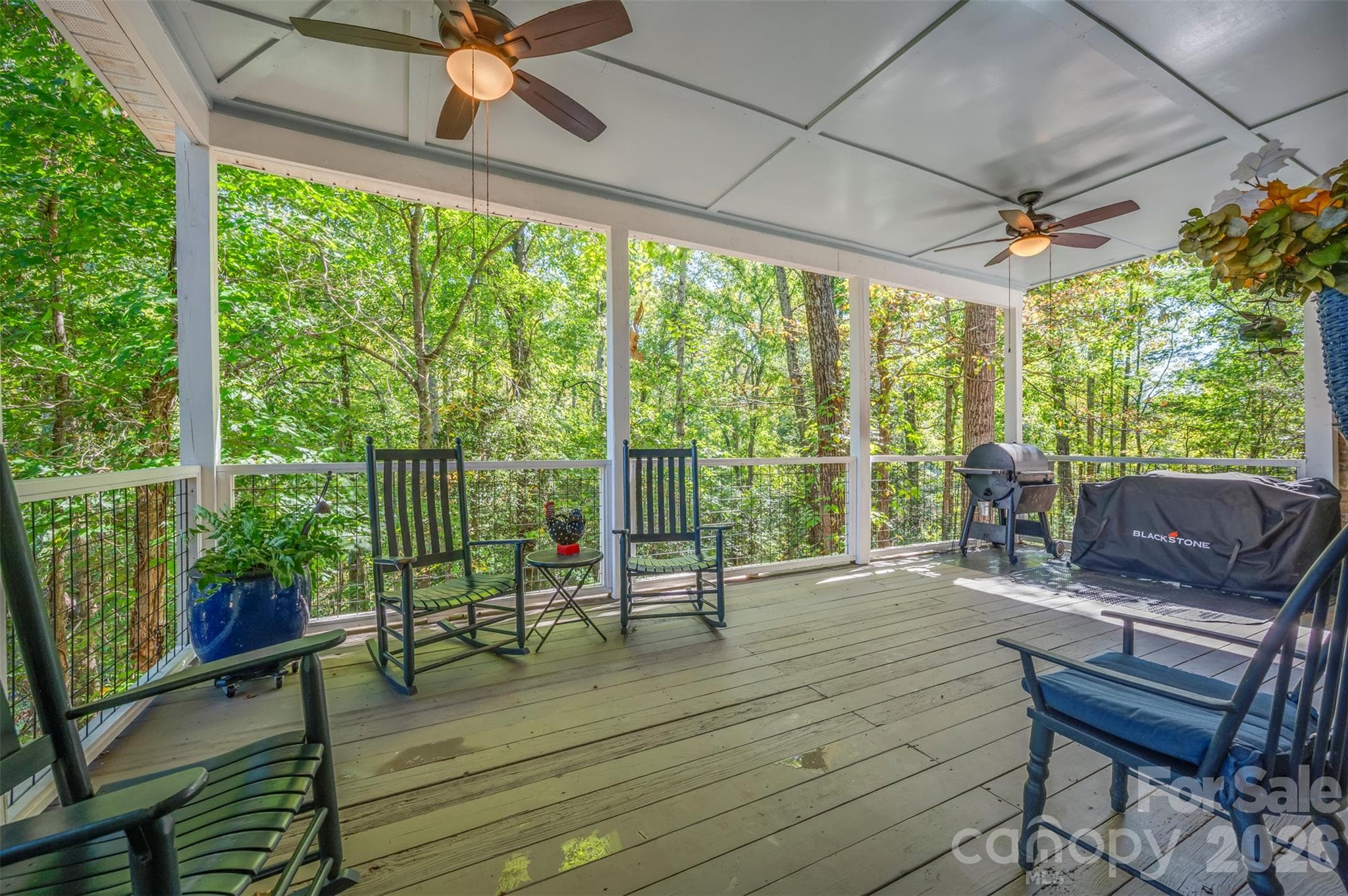 Large covered rear deck - 600 John Weaver Road, Columbus