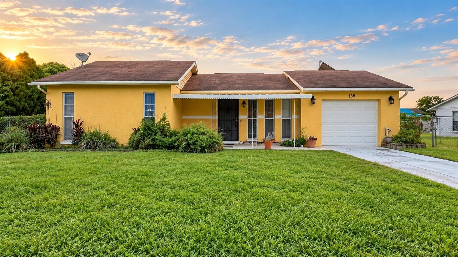 135 OAXACA LN