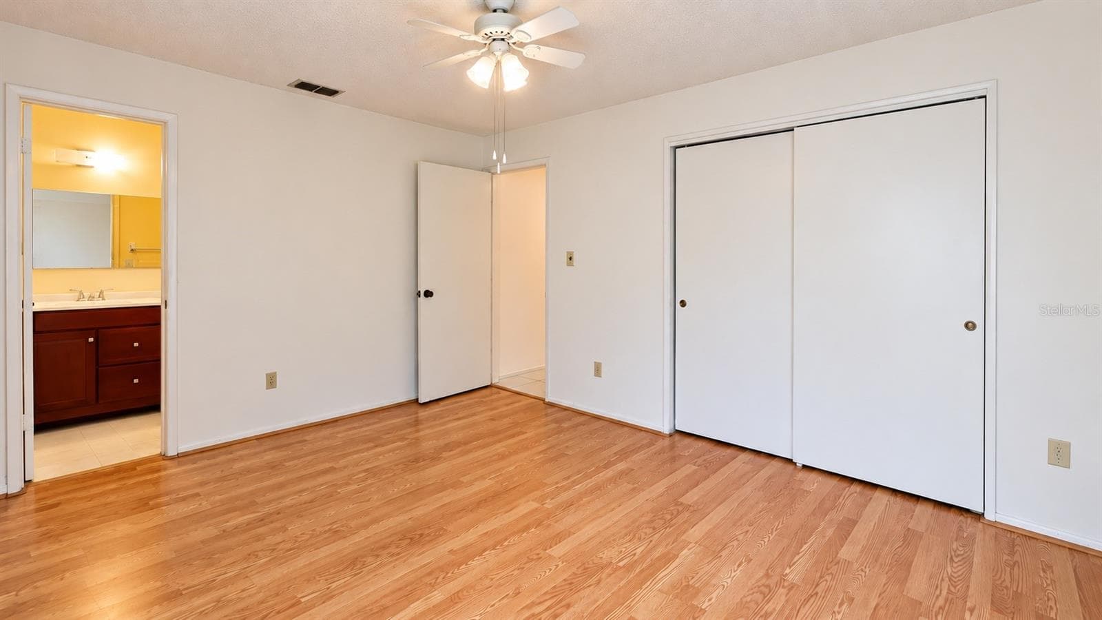 Single Family Residence at 135 OAXACA LN, KISSIMMEE, photo 13 of 27