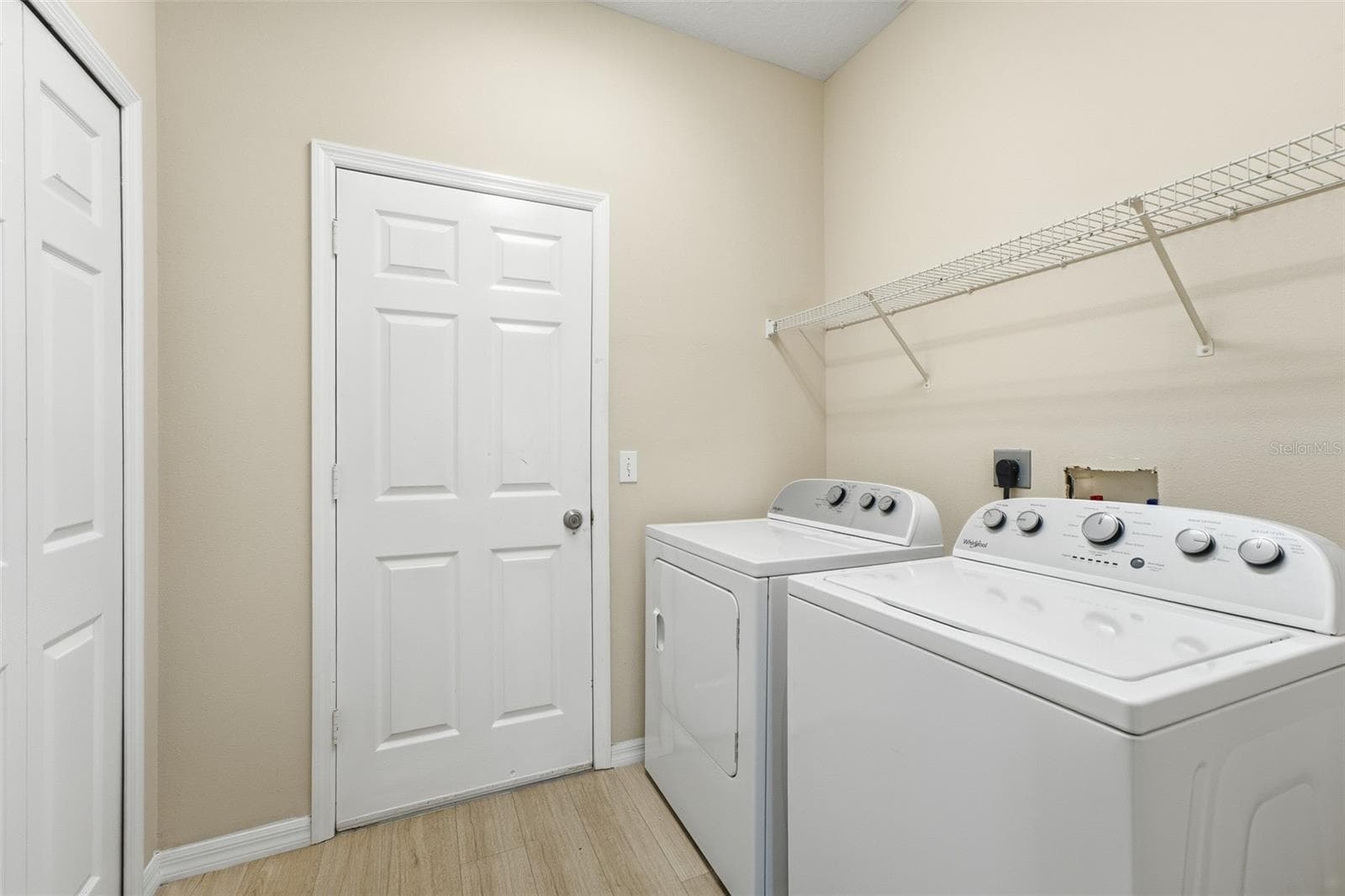 Single Family Residence at 185 VENETIAN BAY CIR, SANFORD, photo 11 of 41