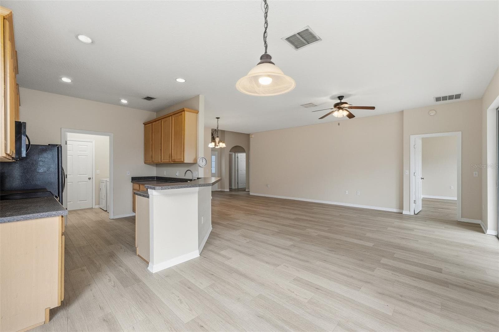 Single Family Residence at 185 VENETIAN BAY CIR, SANFORD, photo 13 of 41