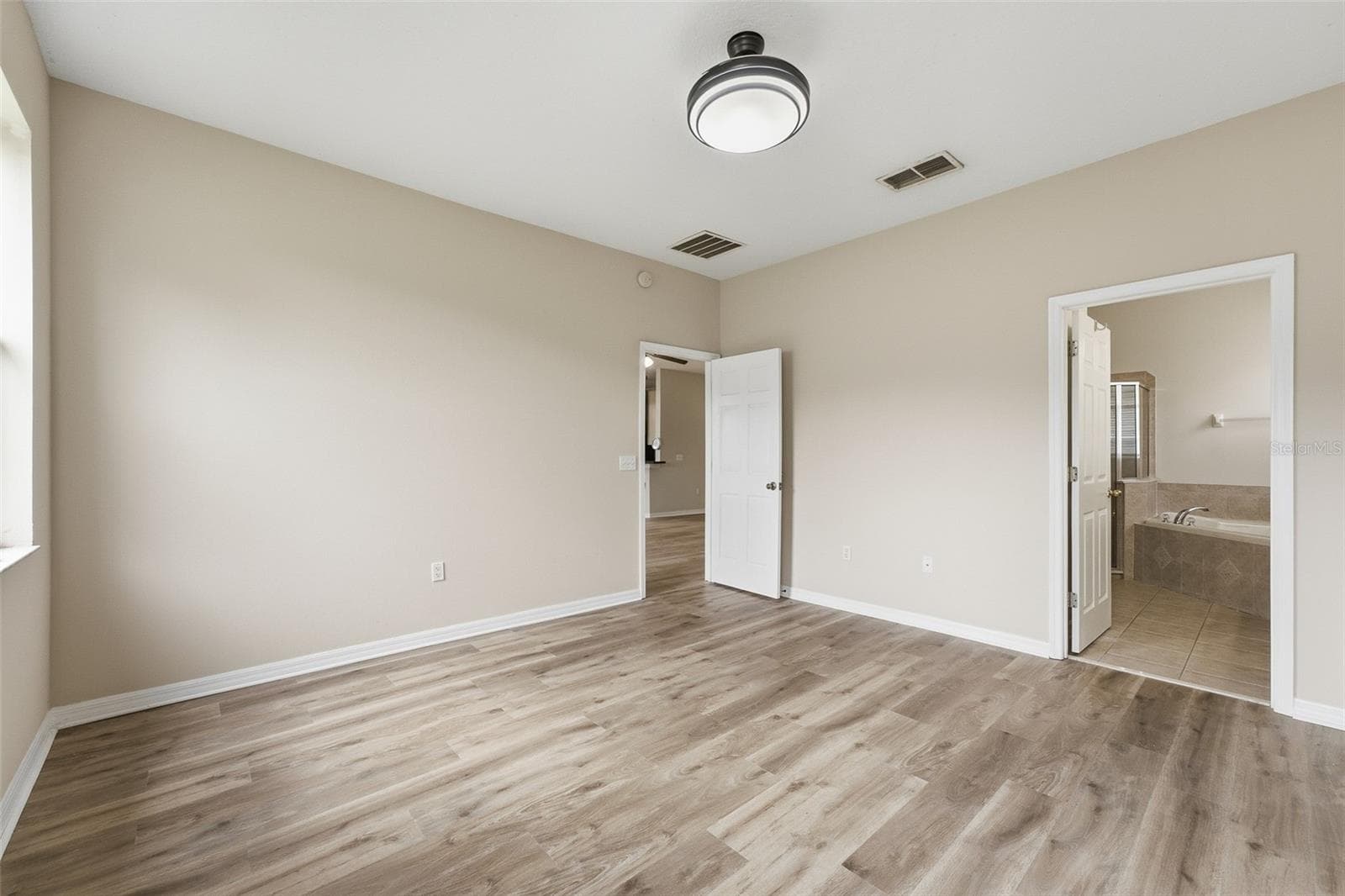 Single Family Residence at 185 VENETIAN BAY CIR, SANFORD, photo 17 of 41