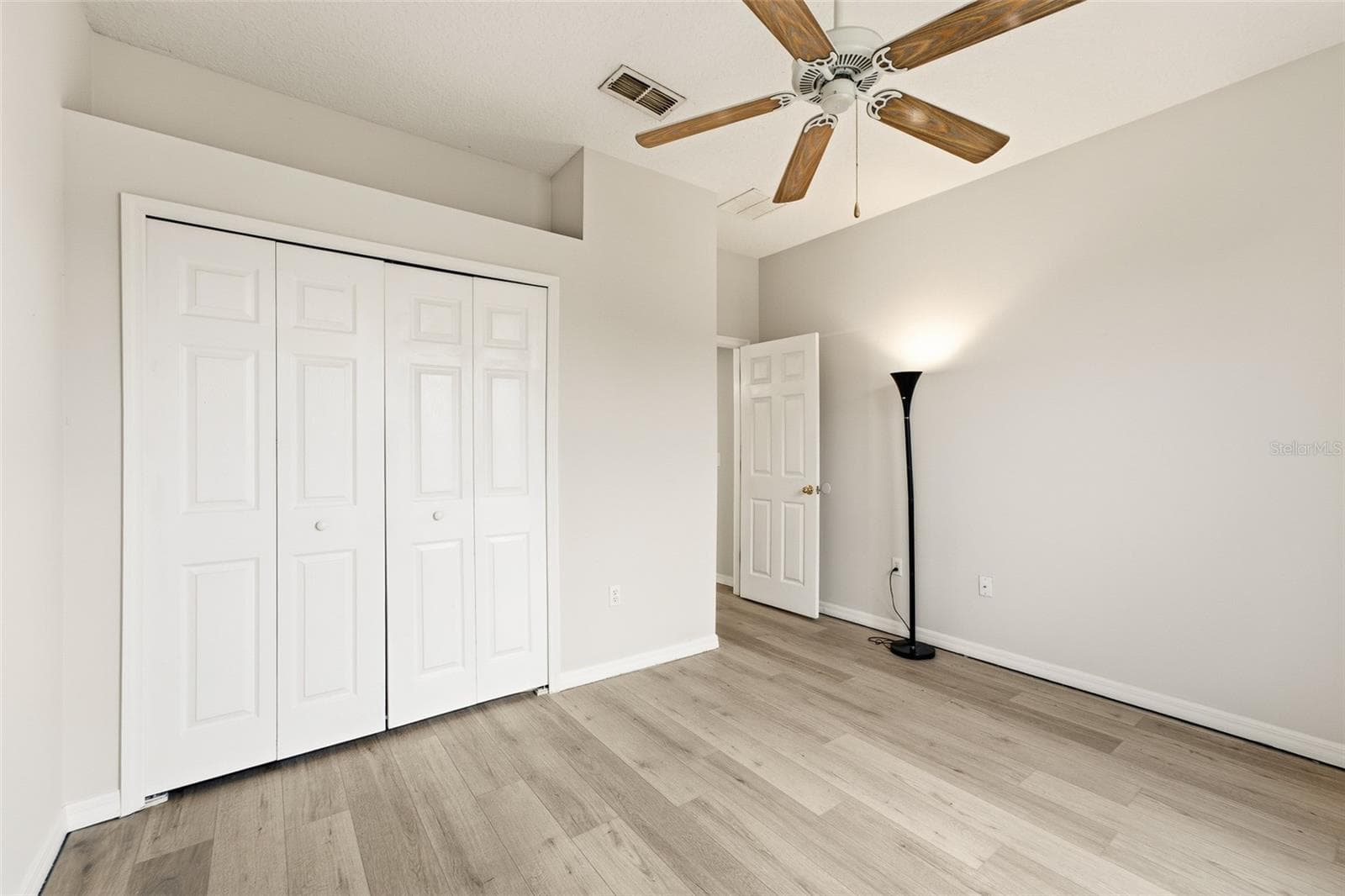 Single Family Residence at 185 VENETIAN BAY CIR, SANFORD, photo 26 of 41