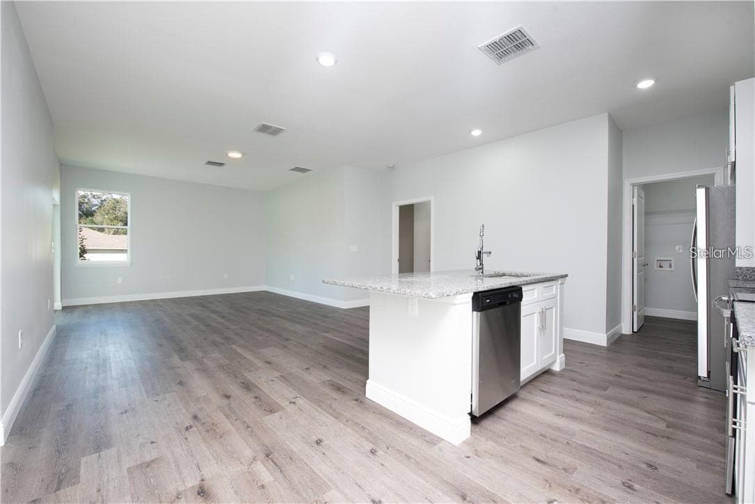 Single Family Residence at 2433 AVENUE F NW, WINTER HAVEN, photo 5 of 22