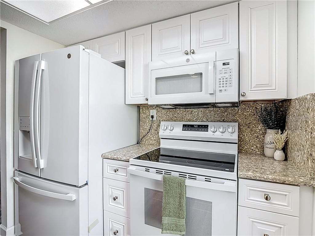 Condominium at 11268 W Bayshore DR, CRYSTALRIVER FL 34429, Crystal River, photo 5 of 70