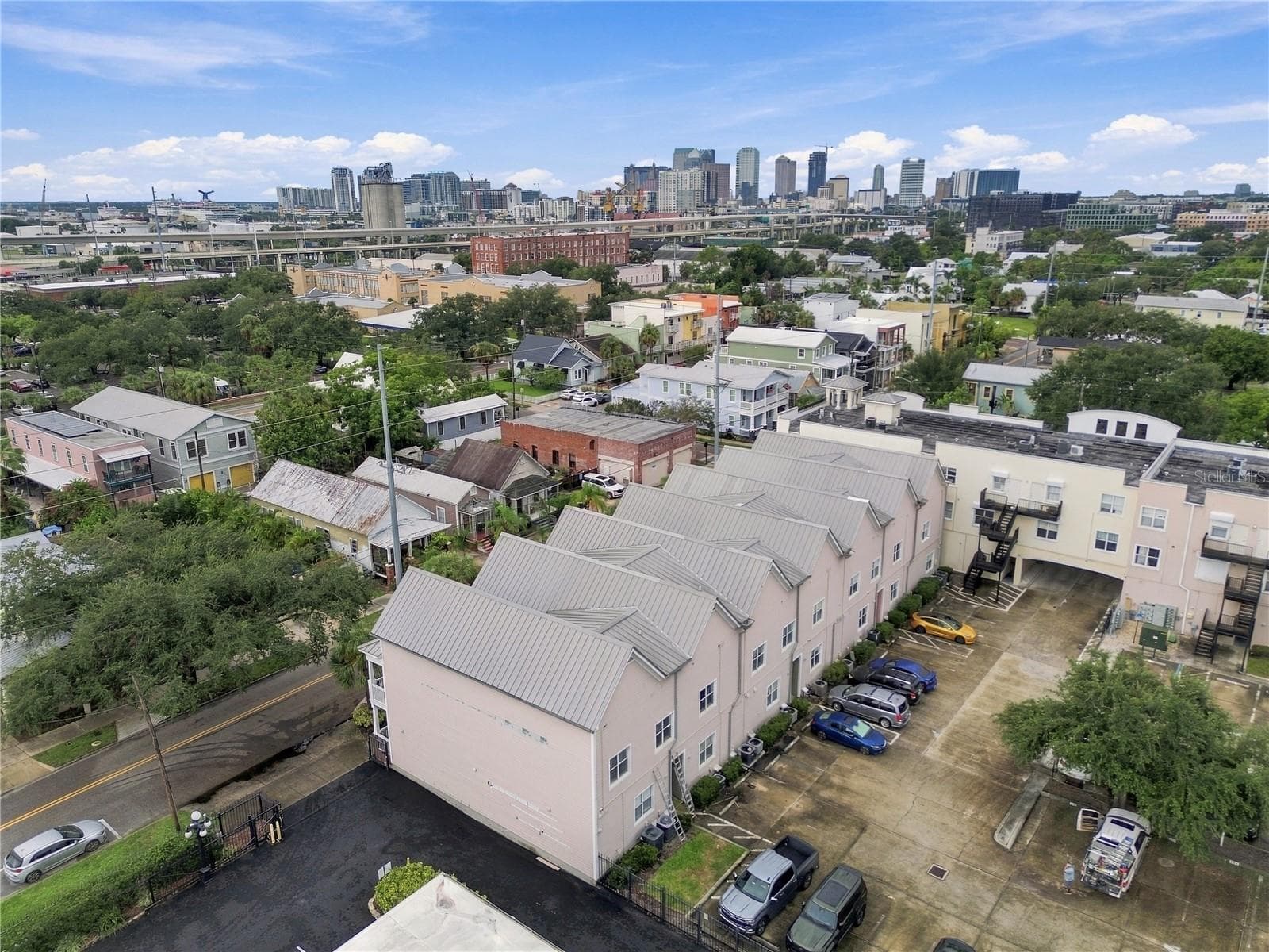 Condominium at 2002 E 5TH AVE #114, TAMPA, photo 14 of 61