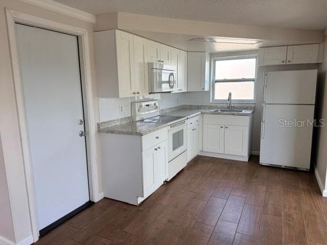 Single Family Residence at 7323 OAK CREST DR, PORT RICHEY, photo 9 of 31