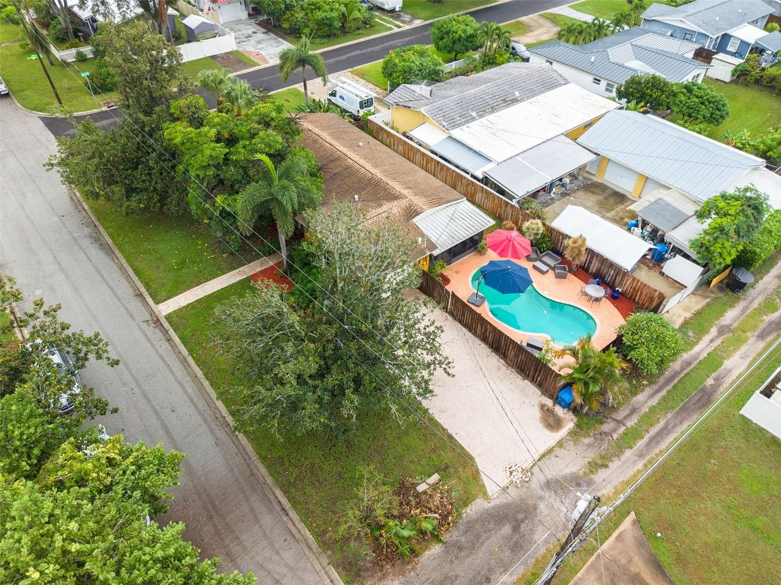 Single Family Residence at 1345 39TH ST N, ST PETERSBURG, photo 34 of 34