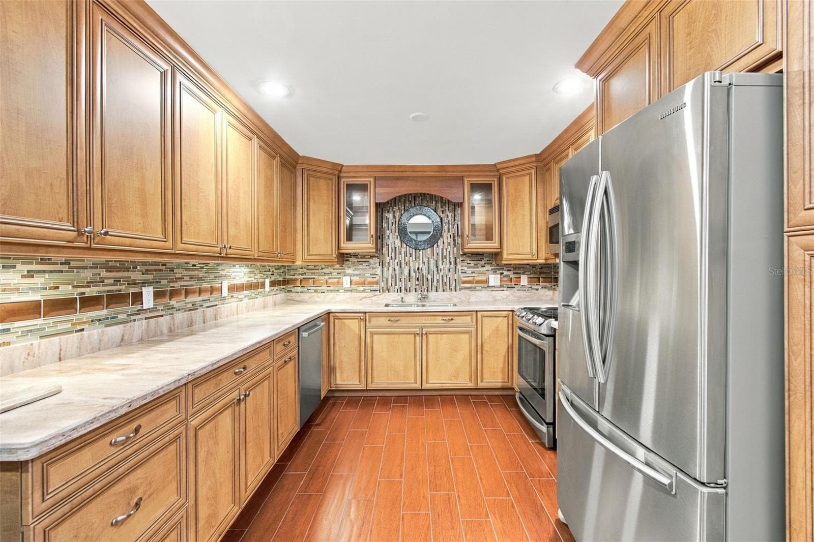 Doors and drawers offers soft-closing. - 2254 HERON CIR, CLEARWATER