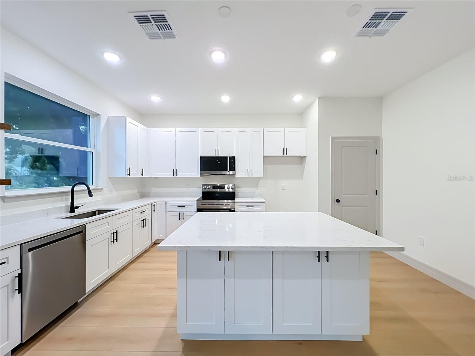 Single Family Residence at 199 NORTHMOOR RD, CASSELBERRY, photo 15 of 84