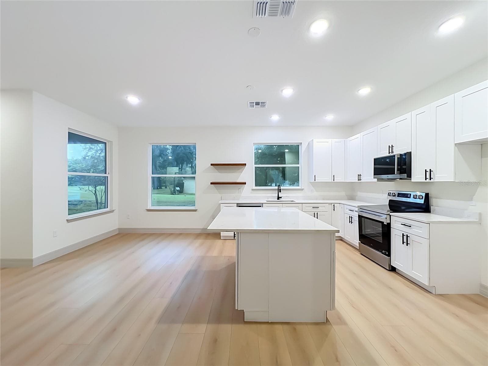 Single Family Residence at 199 NORTHMOOR RD, CASSELBERRY, photo 20 of 84