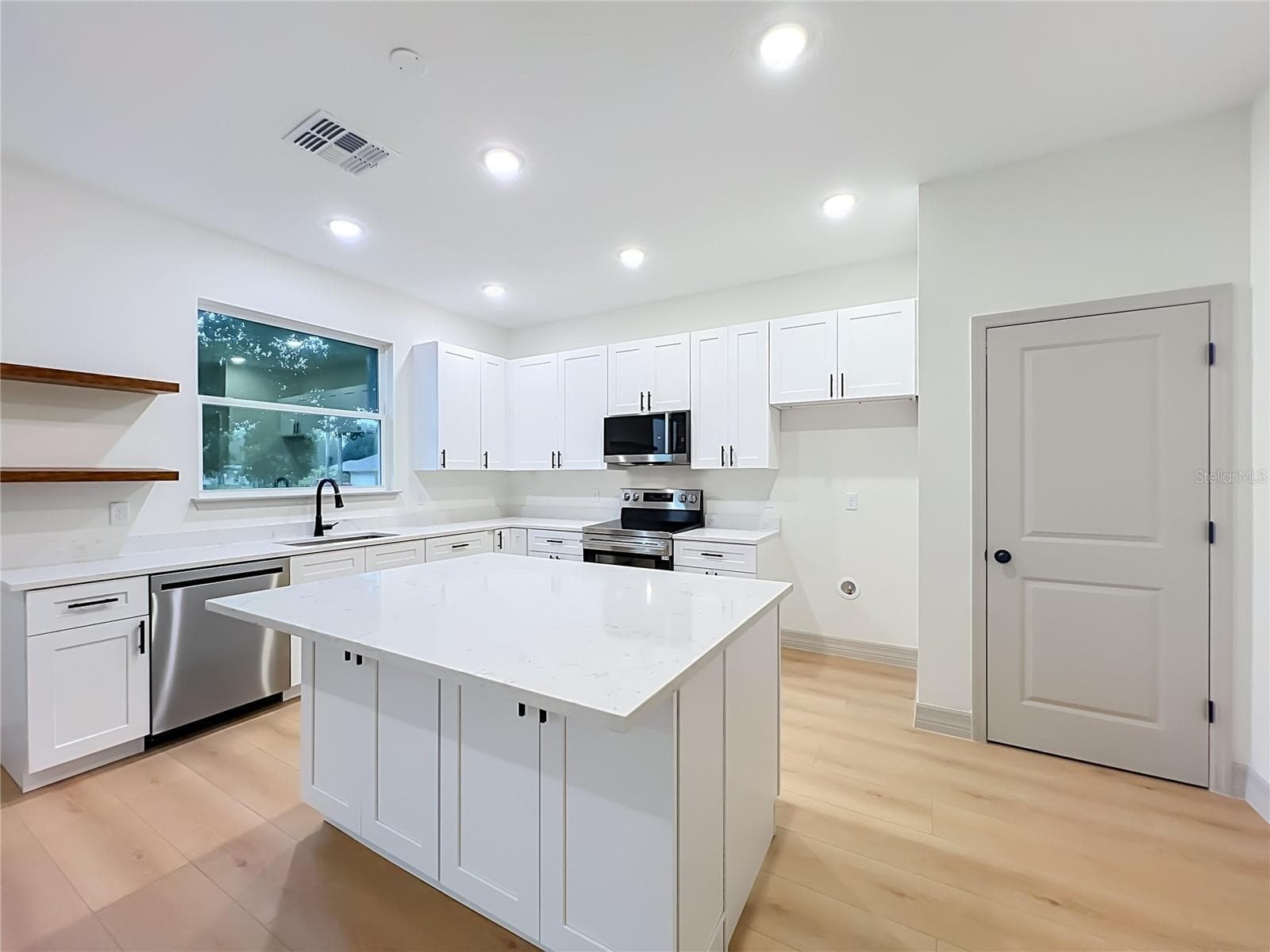 Single Family Residence at 199 NORTHMOOR RD, CASSELBERRY, photo 22 of 84