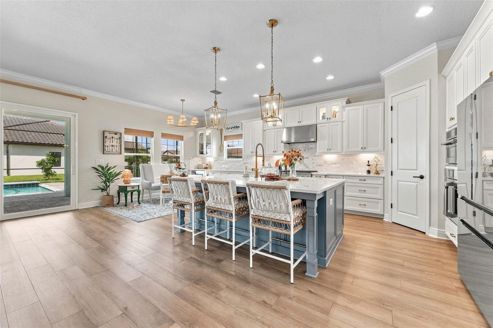 Single Family Residence at 14985 RIDER PASS DR, LITHIA, photo 13 of 39