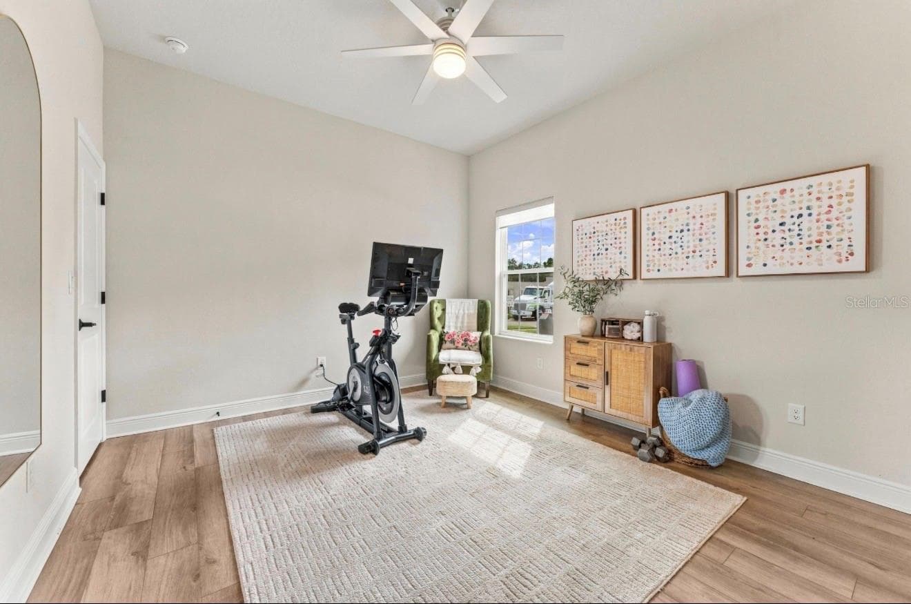 Single Family Residence at 14985 RIDER PASS DR, LITHIA, photo 18 of 39