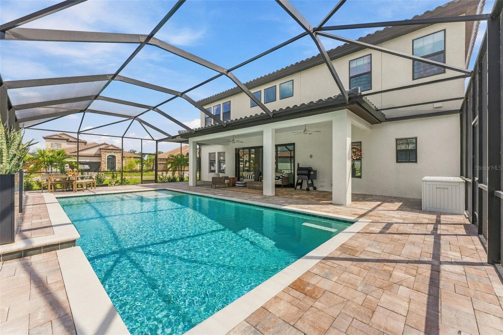 Single Family Residence at 14985 RIDER PASS DR, LITHIA, photo 4 of 39
