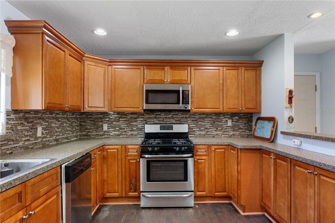 Single Family Residence at 149 & 151 SE Paradise Point RD, CRYSTALRIVER FL 34429, Crystal River, photo 16 of 109
