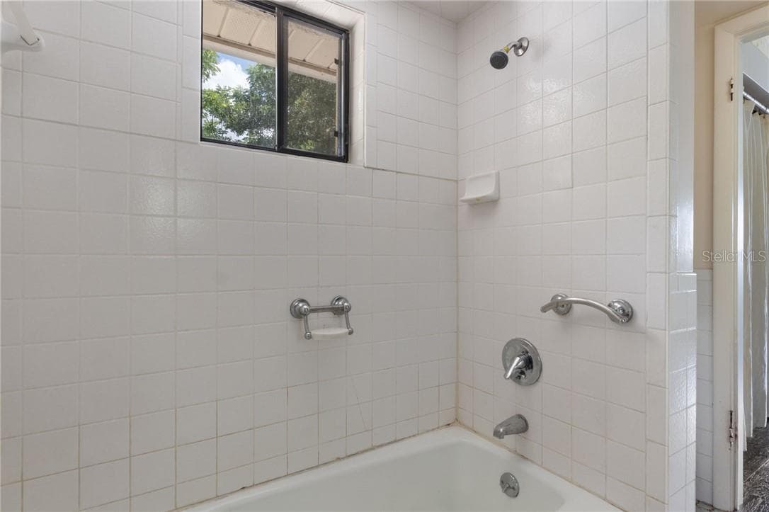 Single Family Residence at 149 & 151 SE Paradise Point RD, CRYSTALRIVER FL 34429, Crystal River, photo 62 of 109