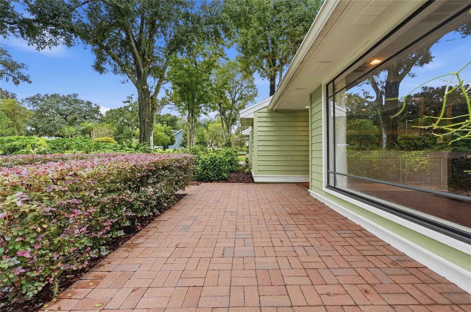Single Family Residence at 828 BROOKWOOD DR, LAKELAND, photo 5 of 78