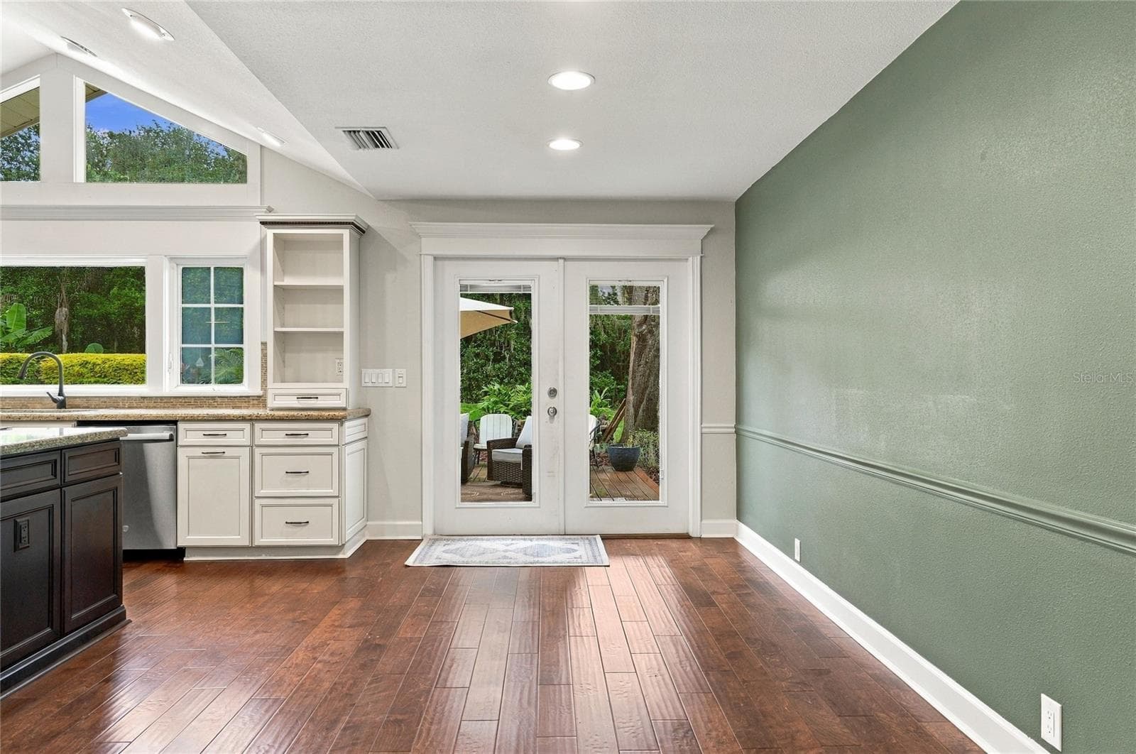 Single Family Residence at 828 BROOKWOOD DR, LAKELAND, photo 24 of 78