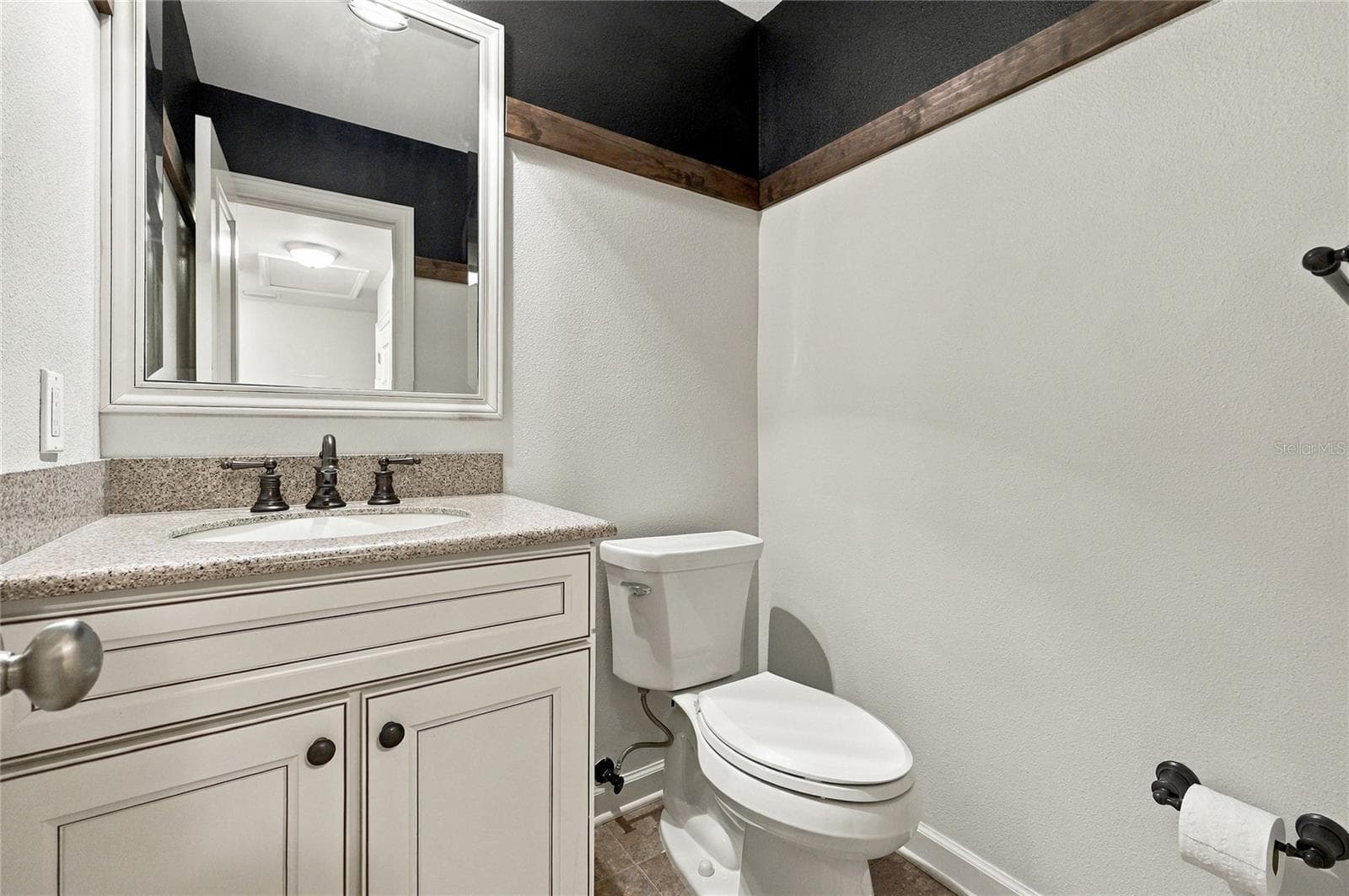 Single Family Residence at 828 BROOKWOOD DR, LAKELAND, photo 26 of 78