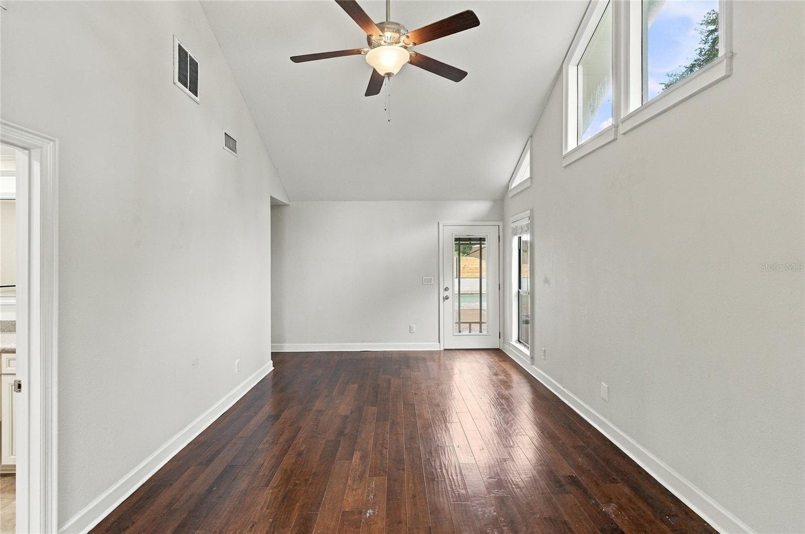 Single Family Residence at 828 BROOKWOOD DR, LAKELAND, photo 34 of 78