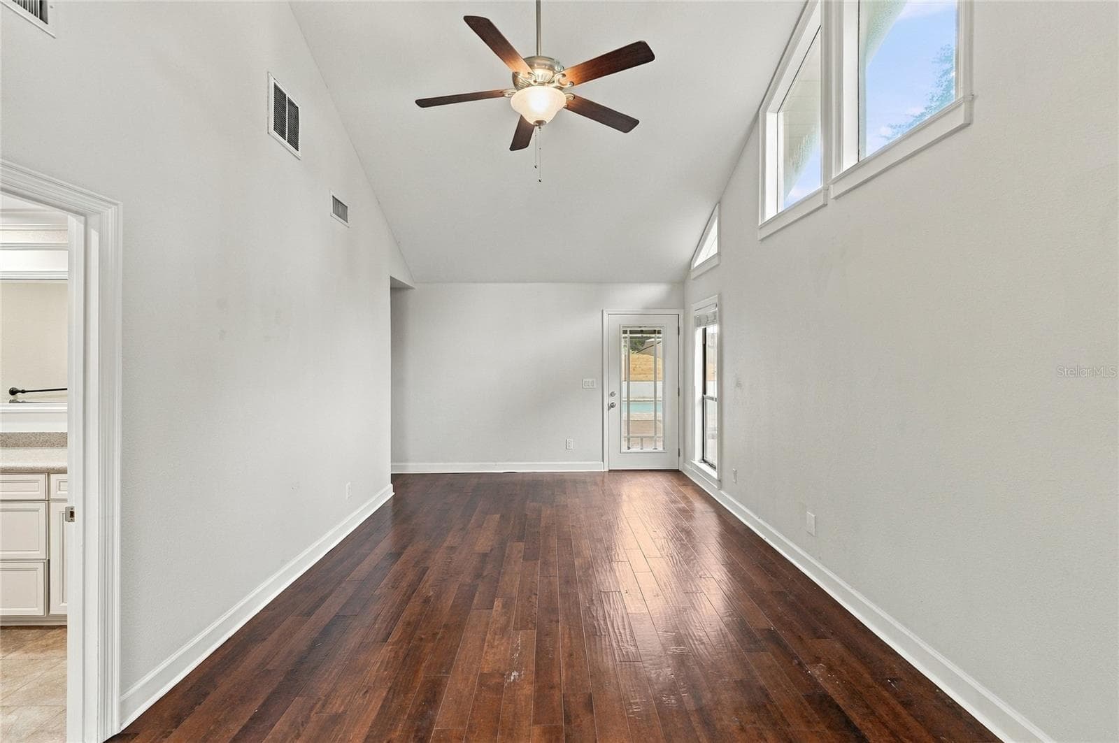 Single Family Residence at 828 BROOKWOOD DR, LAKELAND, photo 35 of 78