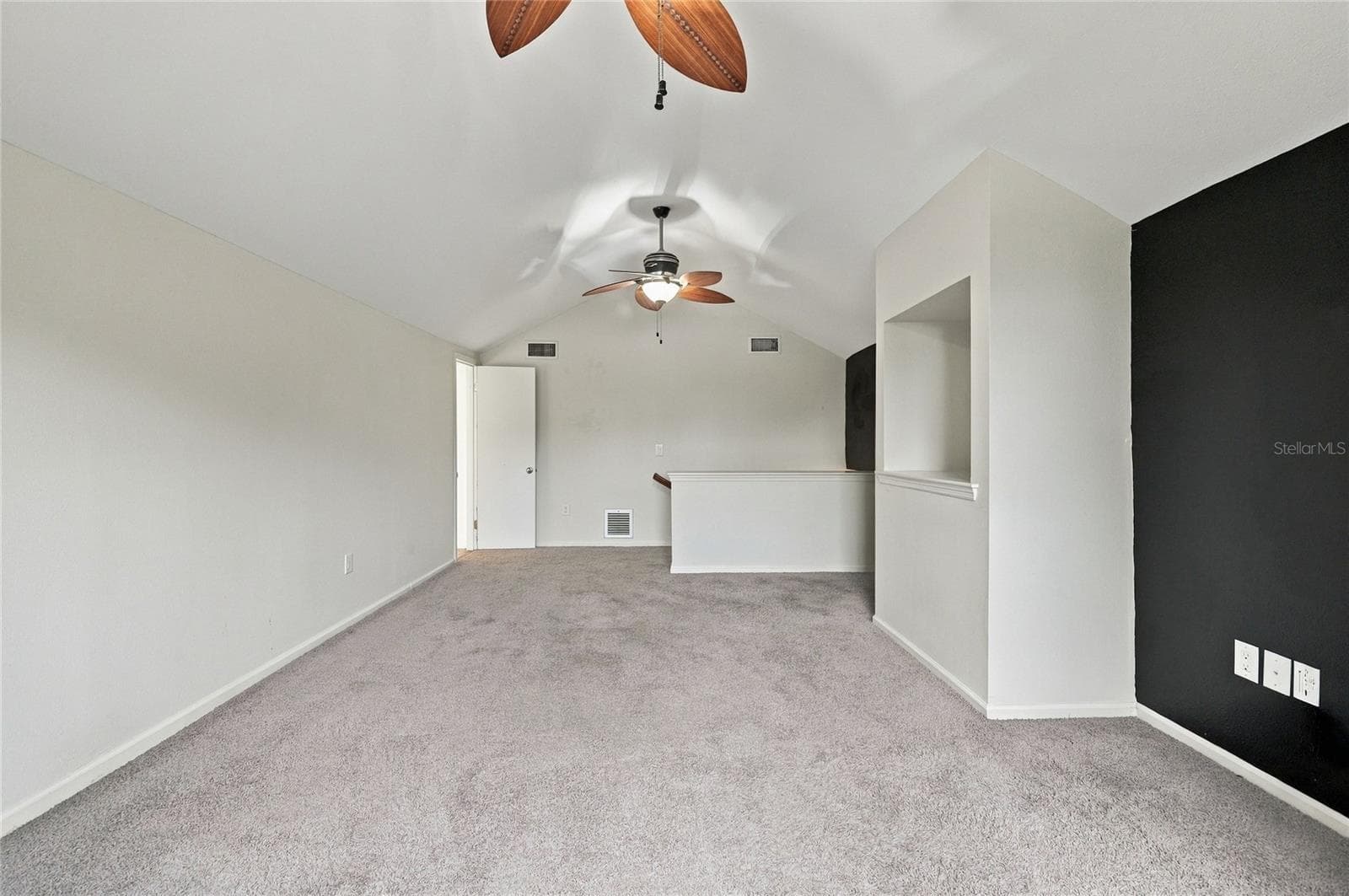 Single Family Residence at 828 BROOKWOOD DR, LAKELAND, photo 56 of 78