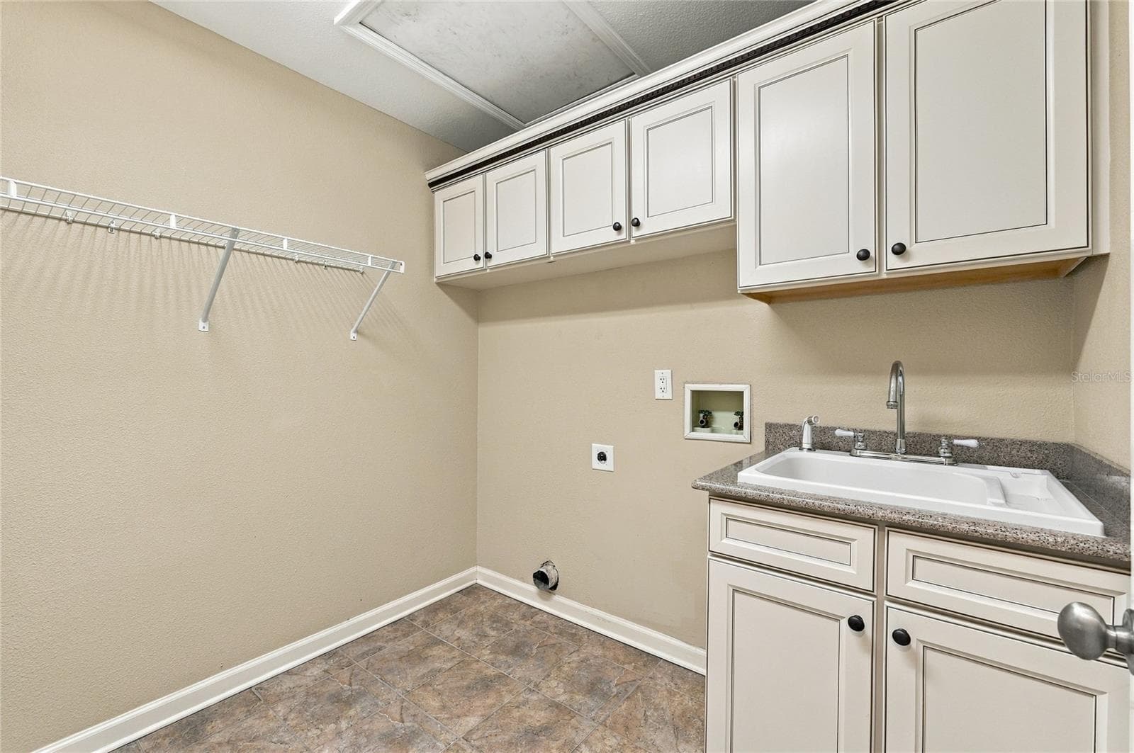 Single Family Residence at 828 BROOKWOOD DR, LAKELAND, photo 58 of 78