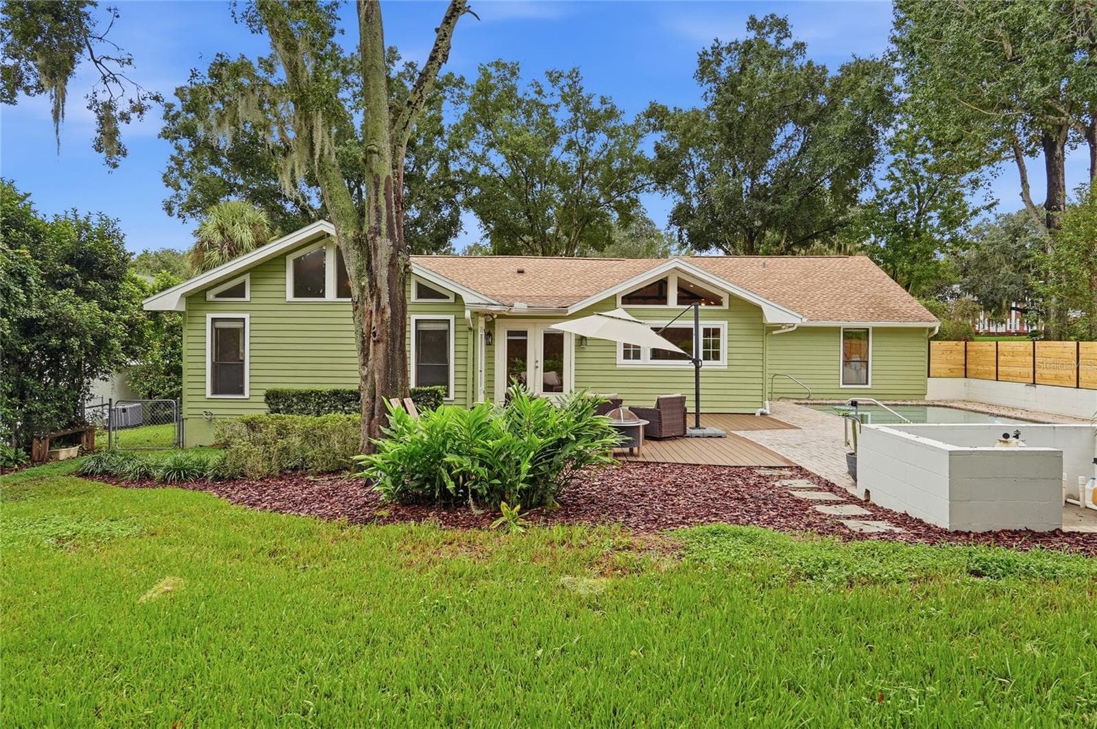 Single Family Residence at 828 BROOKWOOD DR, LAKELAND, photo 70 of 78